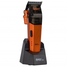 Машинка MRD Cyborg Track GTR Orange в руке барбера
